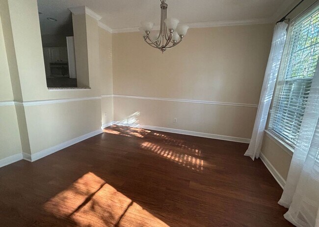 Foto del edificio - Available June 1st. Gorgeous 3 BR/2 BA Home Available in Desirable Whitney Lakes!