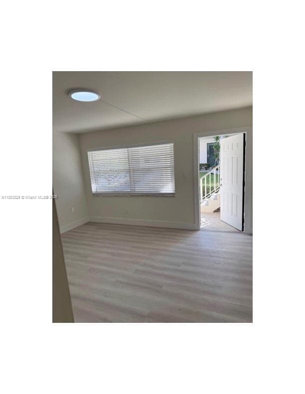 Foto principal - 340 NW 19th St