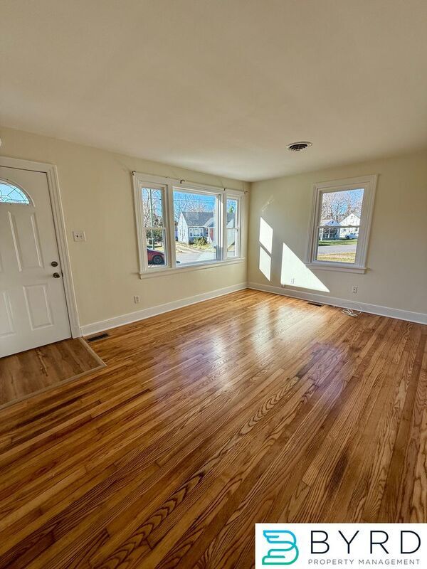 Foto del edificio - 5305 Lochaven Ave