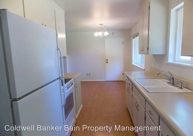Building Photo - 3 br, 1.5 bath House - 10612 S.E. 25th Street