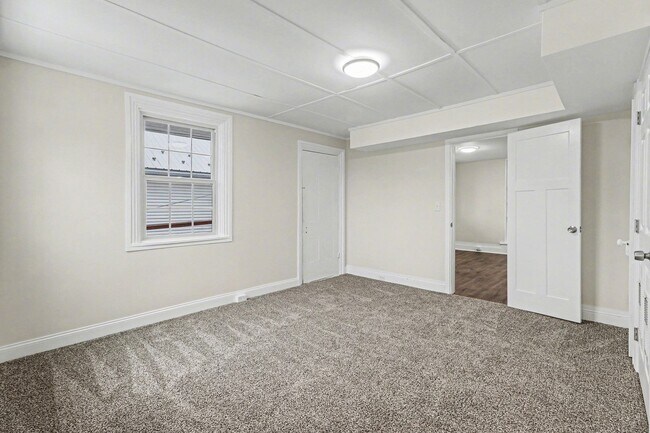 Building Photo - 145 S Pitt St