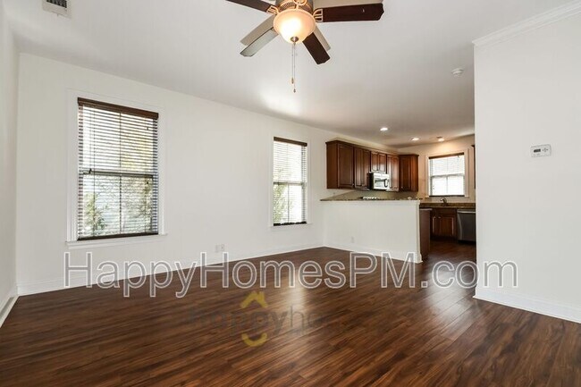 Building Photo - 5194 Celtic Dr