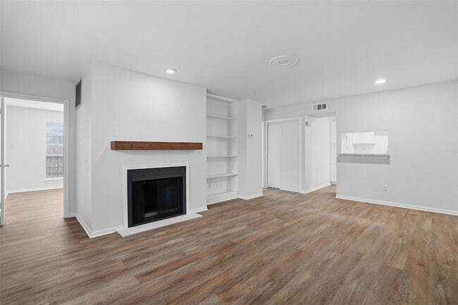 Foto del edificio - 1860 White Oak Dr