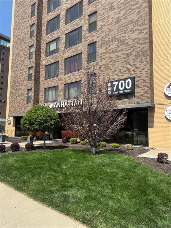 Foto del edificio - 700 E 8th St