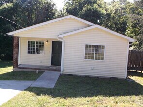 Building Photo - 4138 MacArthur St