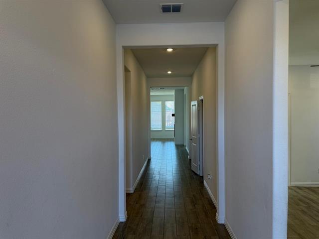 Building Photo - 2521 Birchcrest Dr