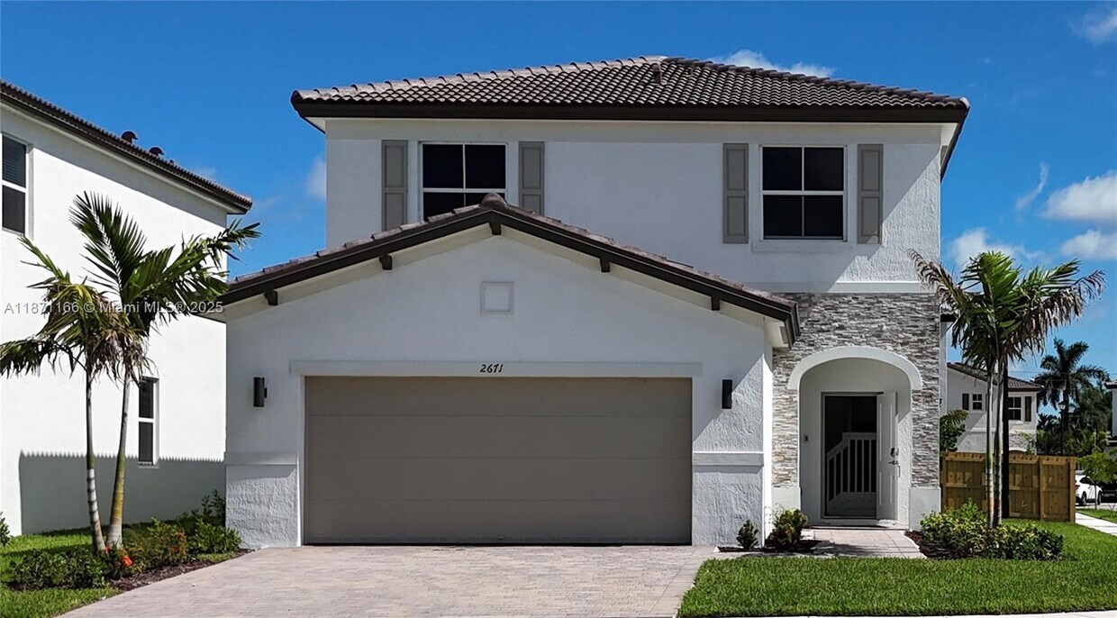 Foto principal - 2671 SE 24th Dr