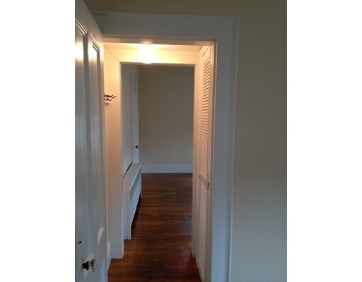 Building Photo - 153 Holten St