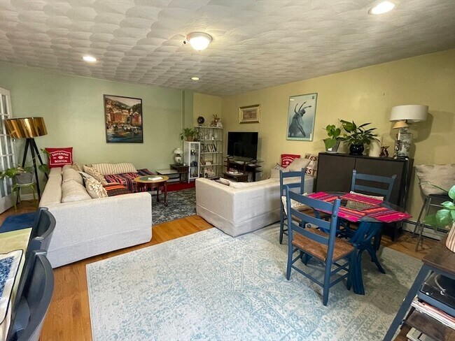 Foto del edificio - 42 Litchfield St