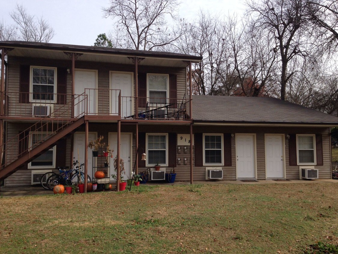 918 Prospect St Unit 1, Florence, AL 35630 Apartment for Rent in