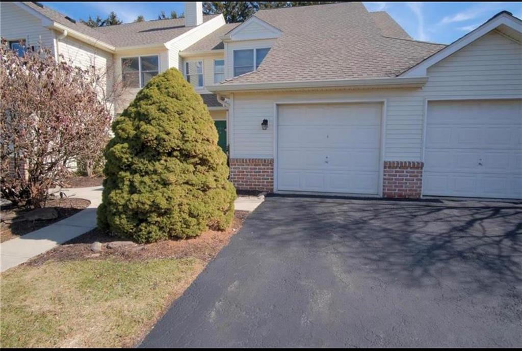 Primary Photo - 152 Lindfield Cir