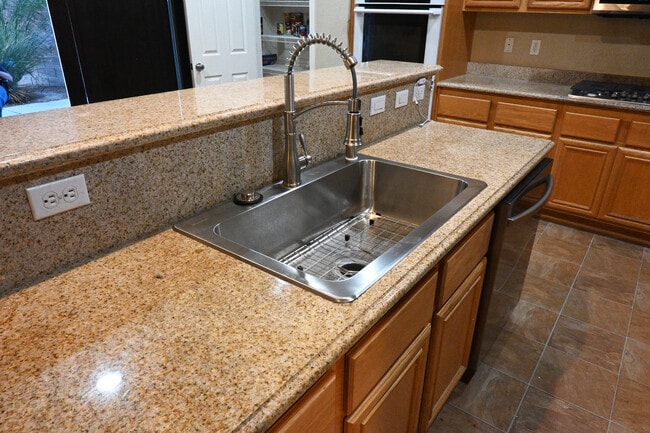 New contemporary sink - 3204 Villa Pisani Ct