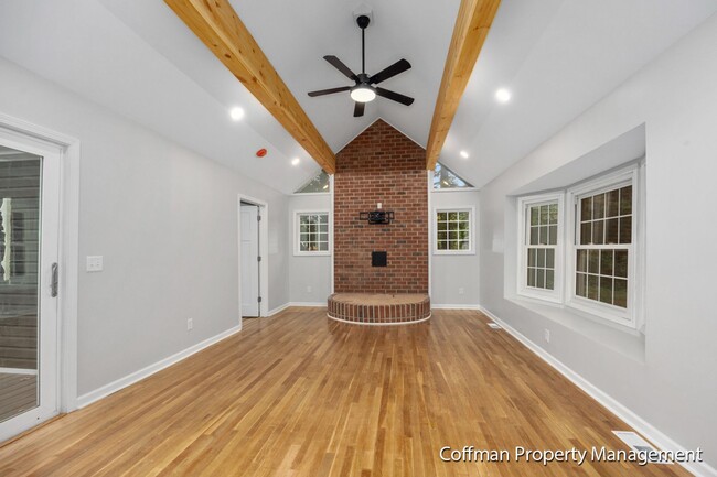 Foto del edificio - NE Grand Rapids Remodeled Home