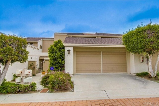 Primary Photo - 6733 Fashion Hills Blvd