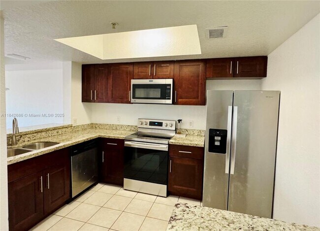 Foto del edificio - 771 SW 148th Ave