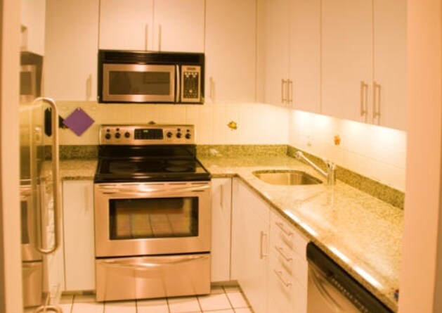 Building Photo - 416 Marlborough St