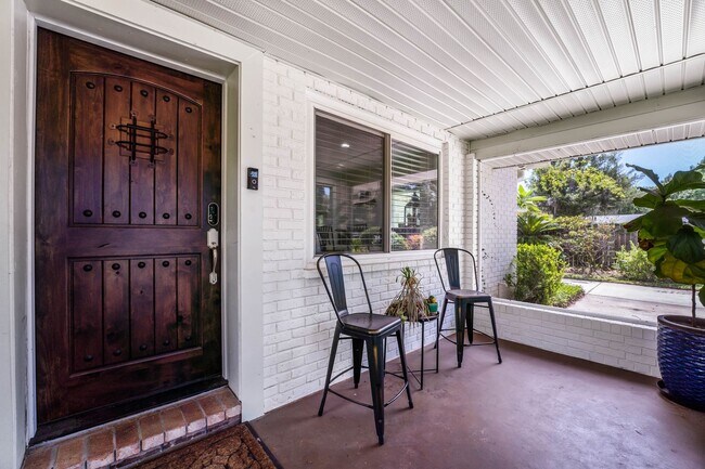 Foto del edificio - Hourglass District ~ Gorgeous 3/2.5 home w...