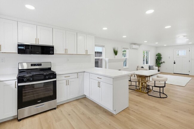 Building Photo - Brand new renovated 2+1 in Ocean Beach. Includes parking and laundry