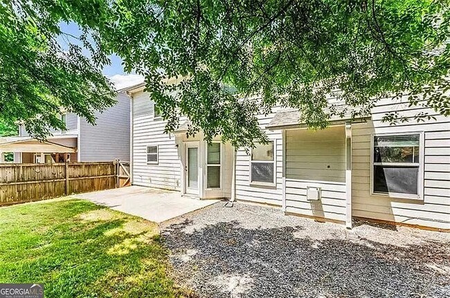 Foto del edificio - 3606 Silver Brooke Ln