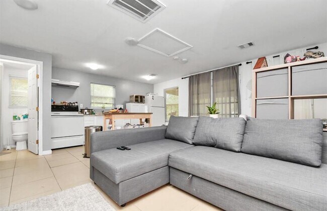 Foto del edificio - 12305 Pine Oak Dr