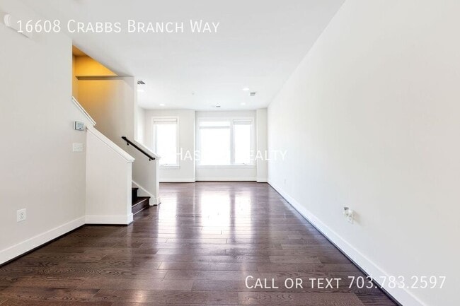 Foto del edificio - 16608 Crabbs Branch Way