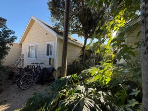 Building Photo - 319 W Anapamu St