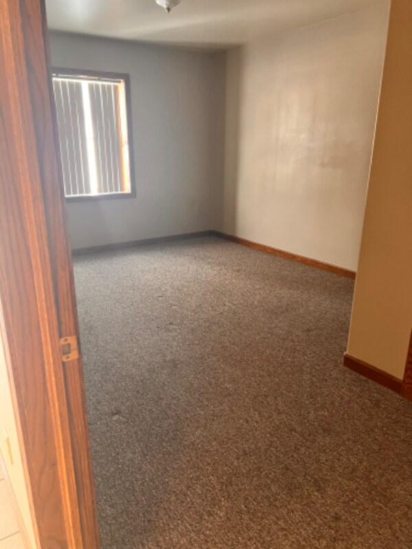 Building Photo - 9920 Delray Dr