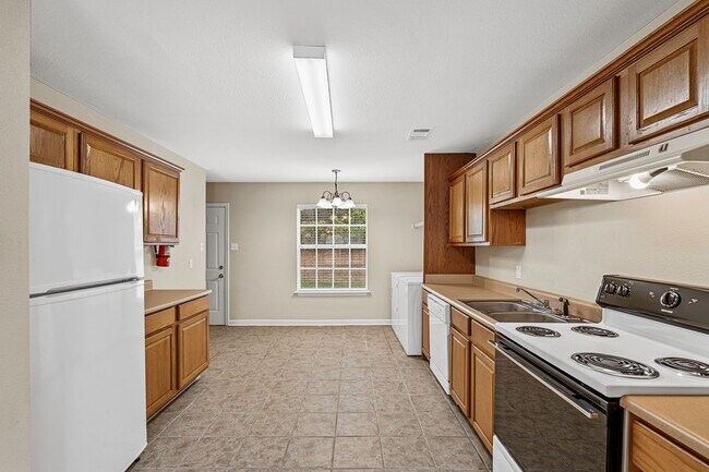 Foto del edificio - Executive Two Story Townhome for Rent in Natchitoches, Louisiana