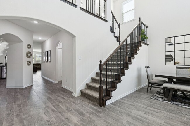 Foto del edificio - 11112 Canyon Oak St
