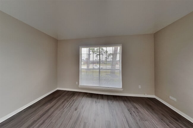 Foto del edificio - 4311 Duesenberg Ct