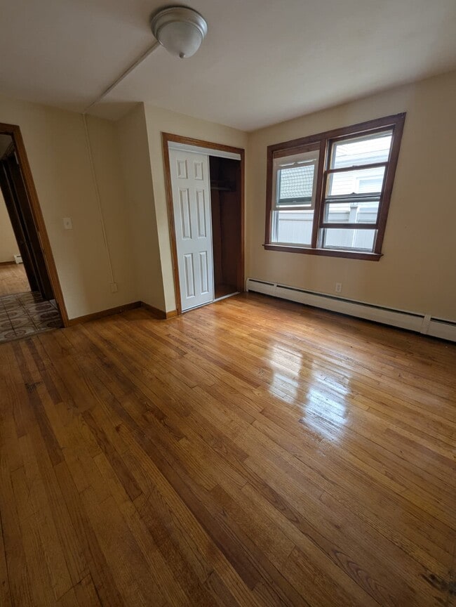 Building Photo - 405 Blake St