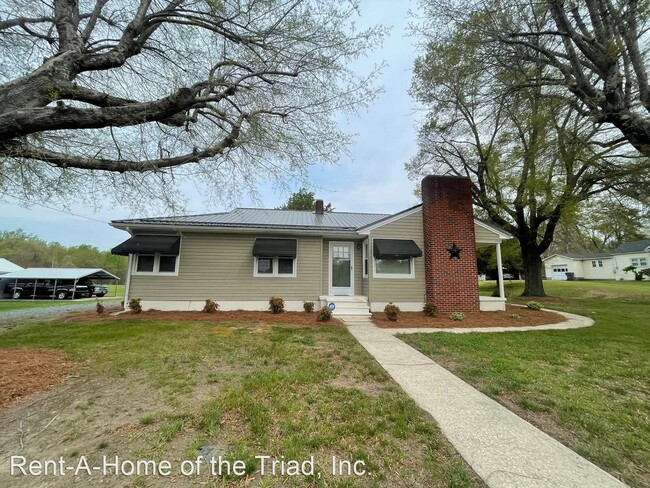 Building Photo - 3 br, 1 bath House - 848 Lawsonville Ave