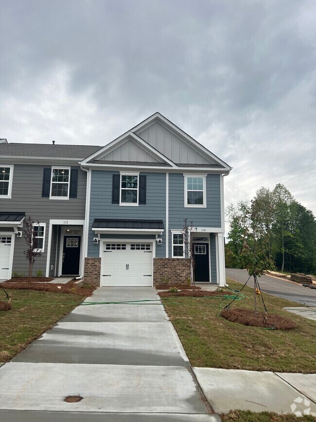 Apartments for rent in Travelers Rest SC with Yard 1 Rentals