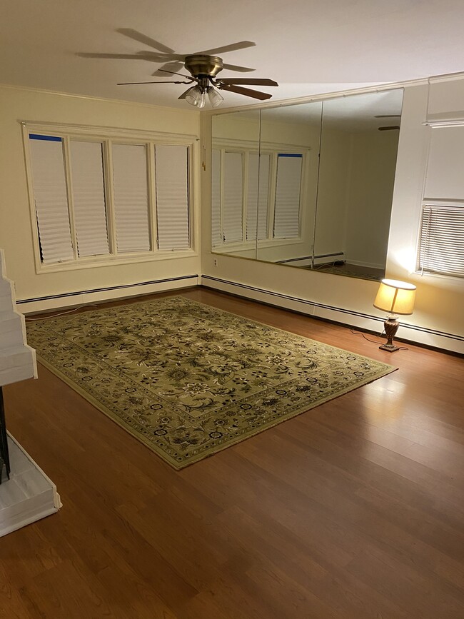 Living room - 23 Park Ln