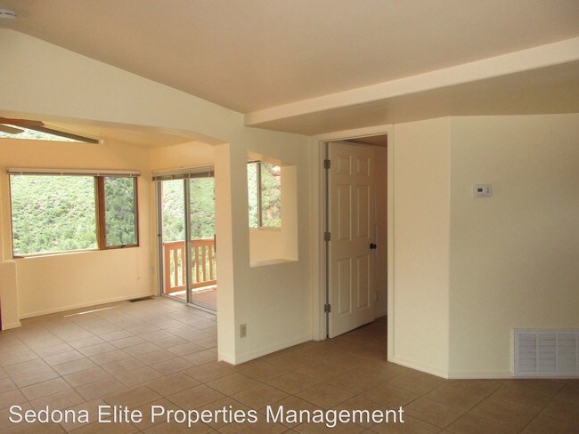 Building Photo - 2 br, 1 bath House - 975 JULIE LANE