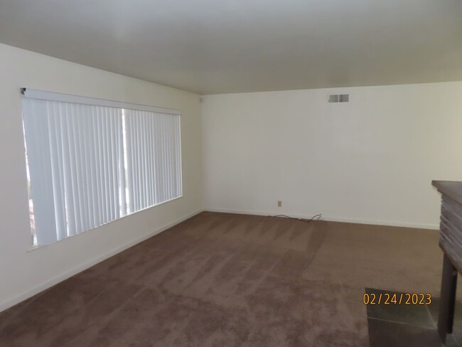 Building Photo - Centrally located three bedroom home in S....