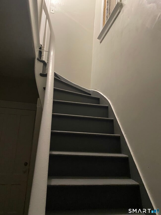 Building Photo - 57 Vine St