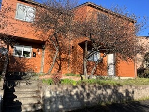 Building Photo - 840 D St