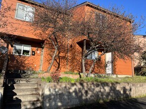 Building Photo - 840 D St