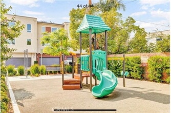Building Photo - 8016 Privet Ln