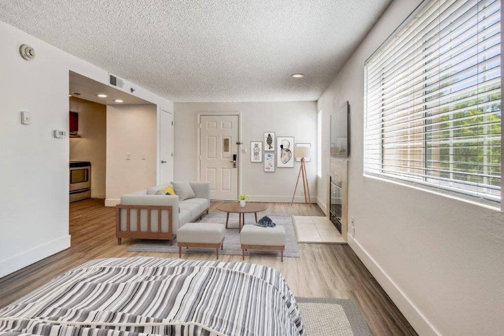 Sullivan's Ridge Apartments in Portland, OR