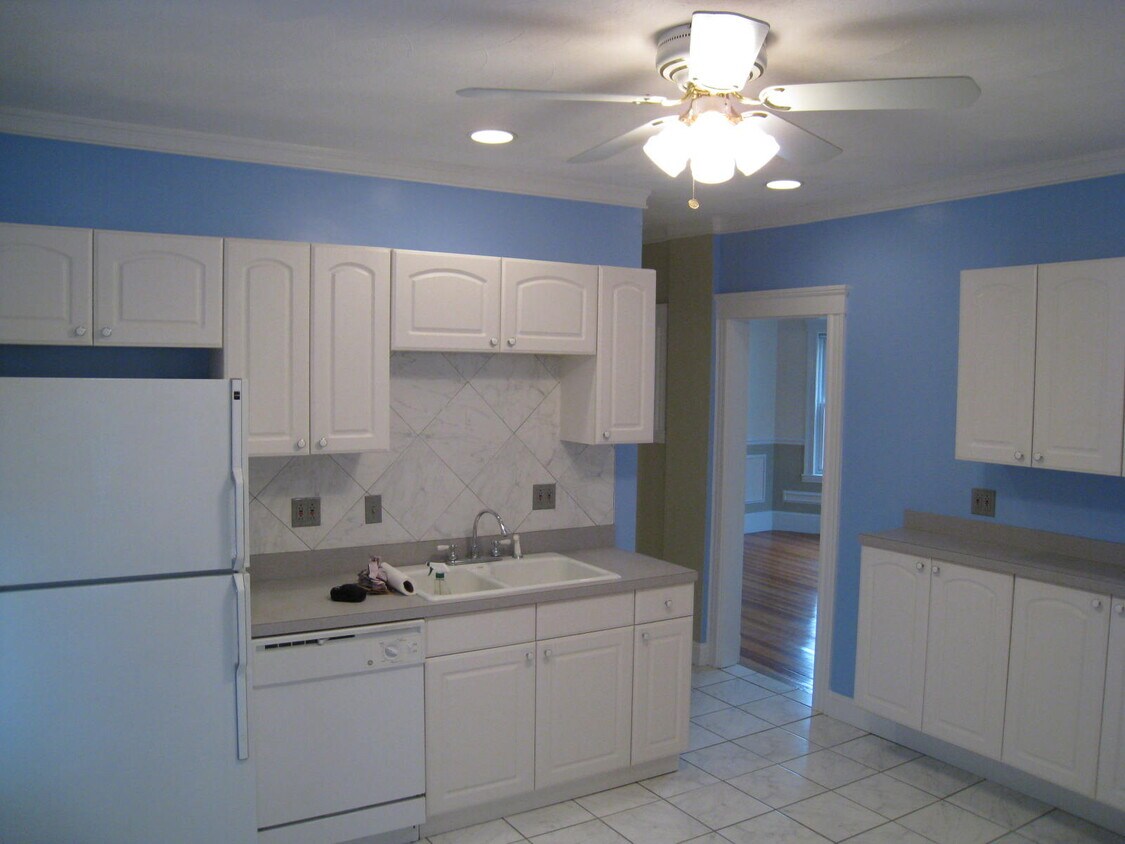 Building Photo - 8 Adair Rd