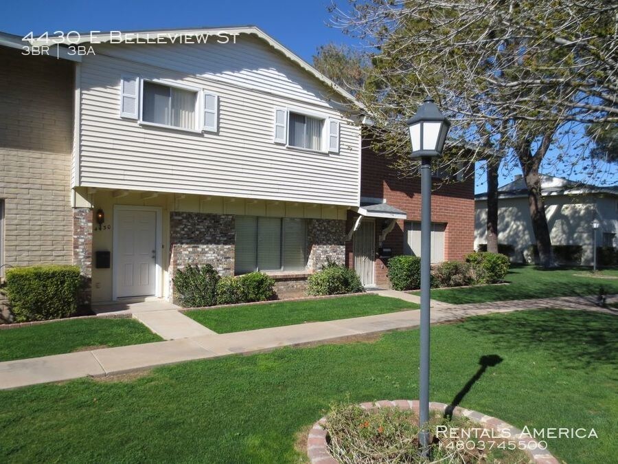 Primary Photo - Excellent 3 Bed/3 Bath Phoenix Townhome!