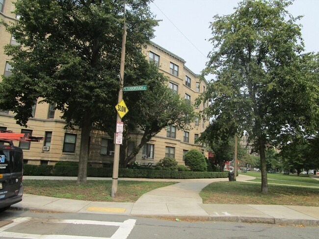 Foto del edificio - 24 Peterborough St
