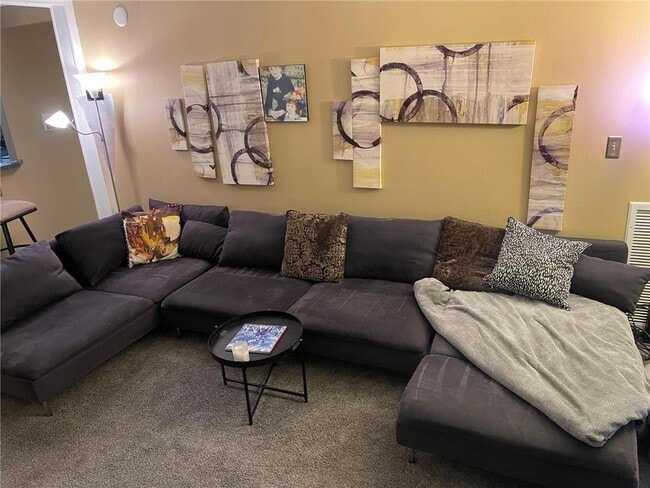 Foto del edificio - 6730 Vernon Ave S