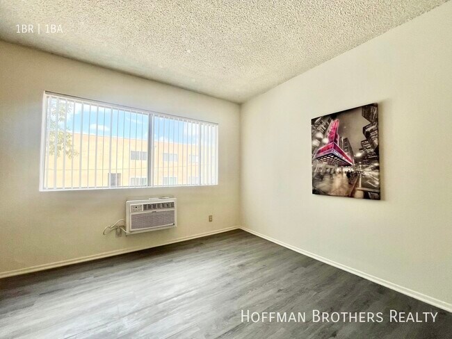 Foto del edificio - 11275 Huston St