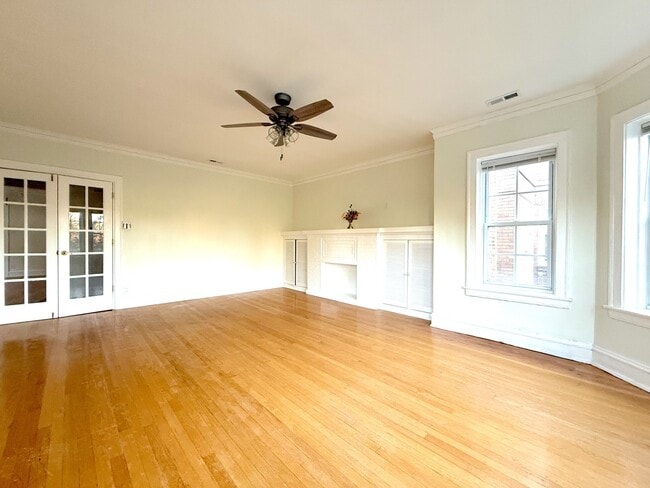 Foto del edificio - 6608 N Washtenaw Ave