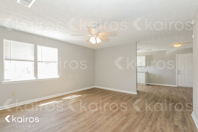 Building Photo - 325 Deerpark Drive