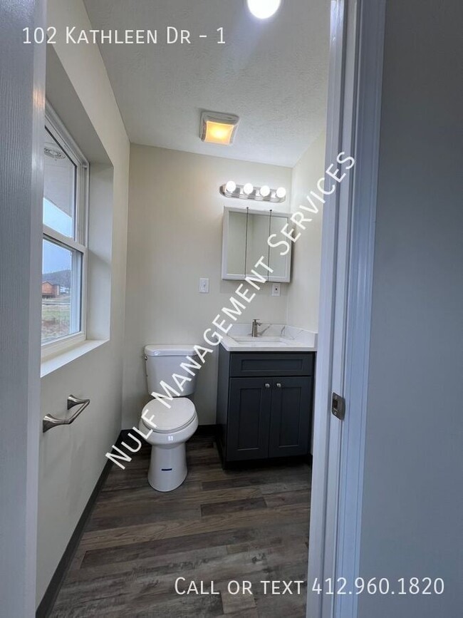 Building Photo - 102 Kathleen Dr