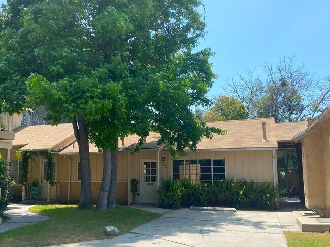 Building Photo - 7254 Allott Ave